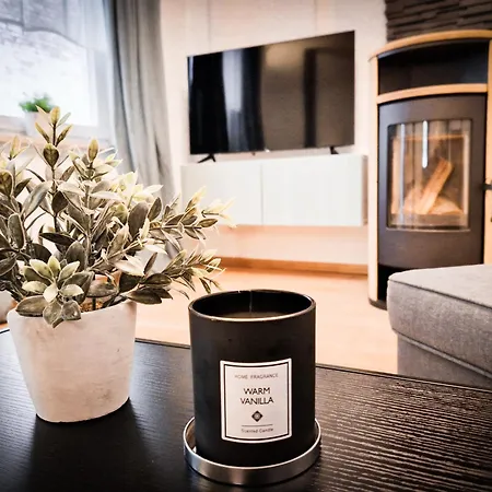 Apartment Grosszuegige Altstadtwohnung Mia Fuer 6 Personen