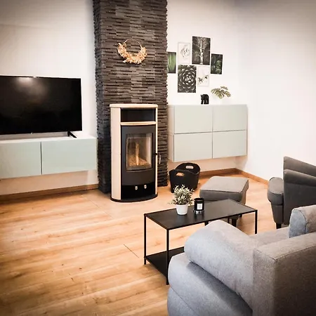 Apartment Grosszuegige Altstadtwohnung Mia Fuer 6 Personen *