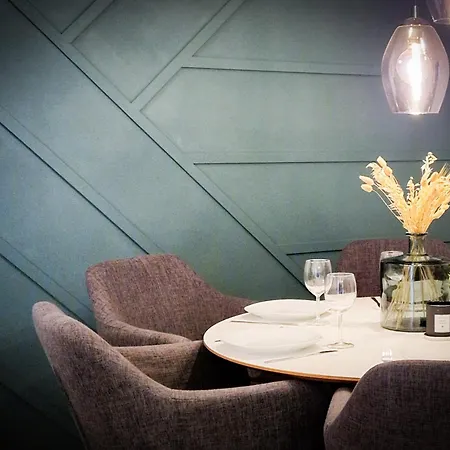 Grosszuegige Altstadtwohnung Mia Fuer 6 Personen Apartmán Weißenfels