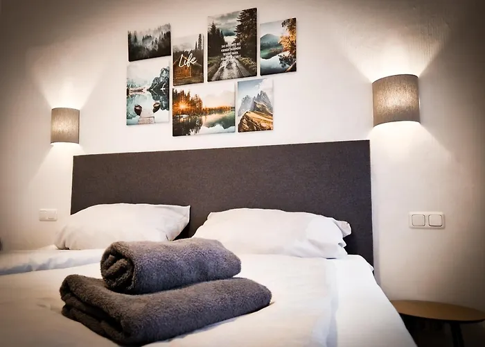 Grosszuegige Altstadtwohnung Mia Fuer 6 Personen Weißenfels